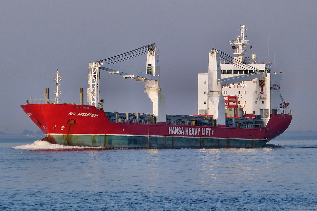 Немецкие корабли помогли доставить ильменит в оккупированный Крым — СМИ
