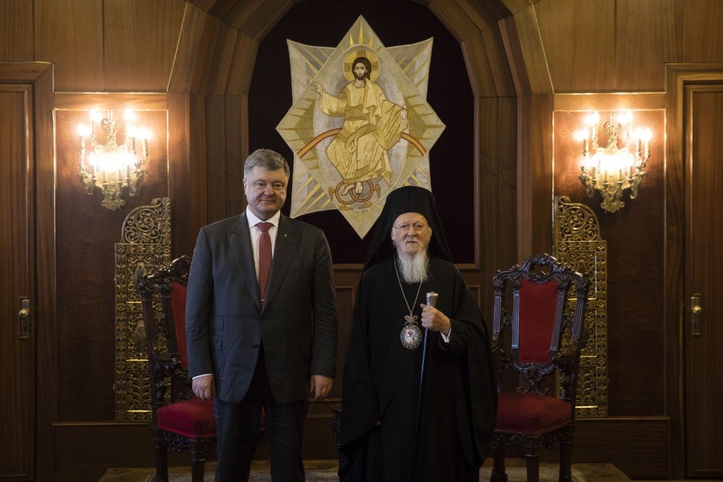 Патриарх Варфоломей обсудил с Порошенко создание поместной церкви в Украине