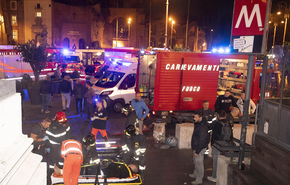 Во время аварии эскалатора в Риме пострадали украинцы — МИД (фото, видео)
