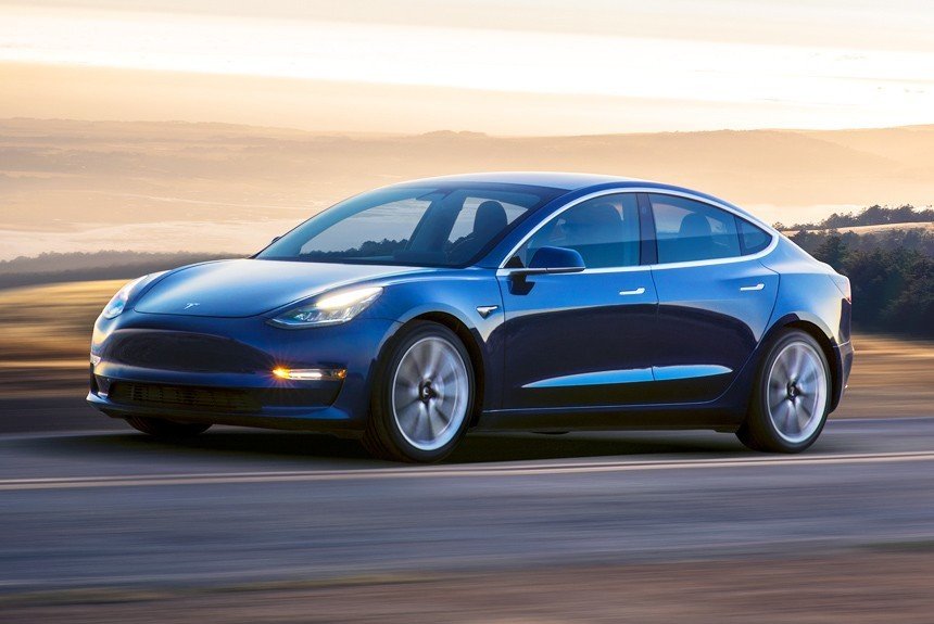 В США ведется расследование против Tesla из-за нового автомобиля — The Wall Street Journal