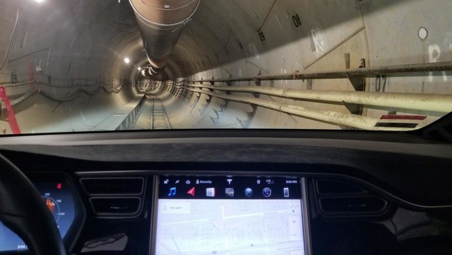 Маск завершил строительство туннеля под Лос-Анджелесом
