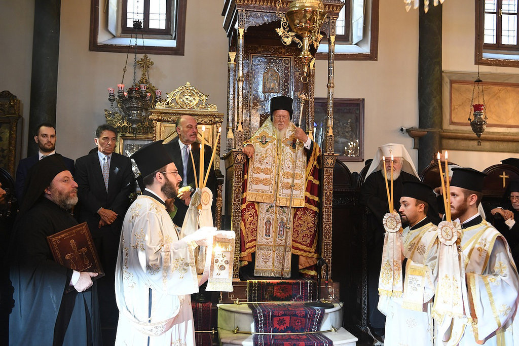 Синод утвердил "конституцию" поместной церкви в Украине