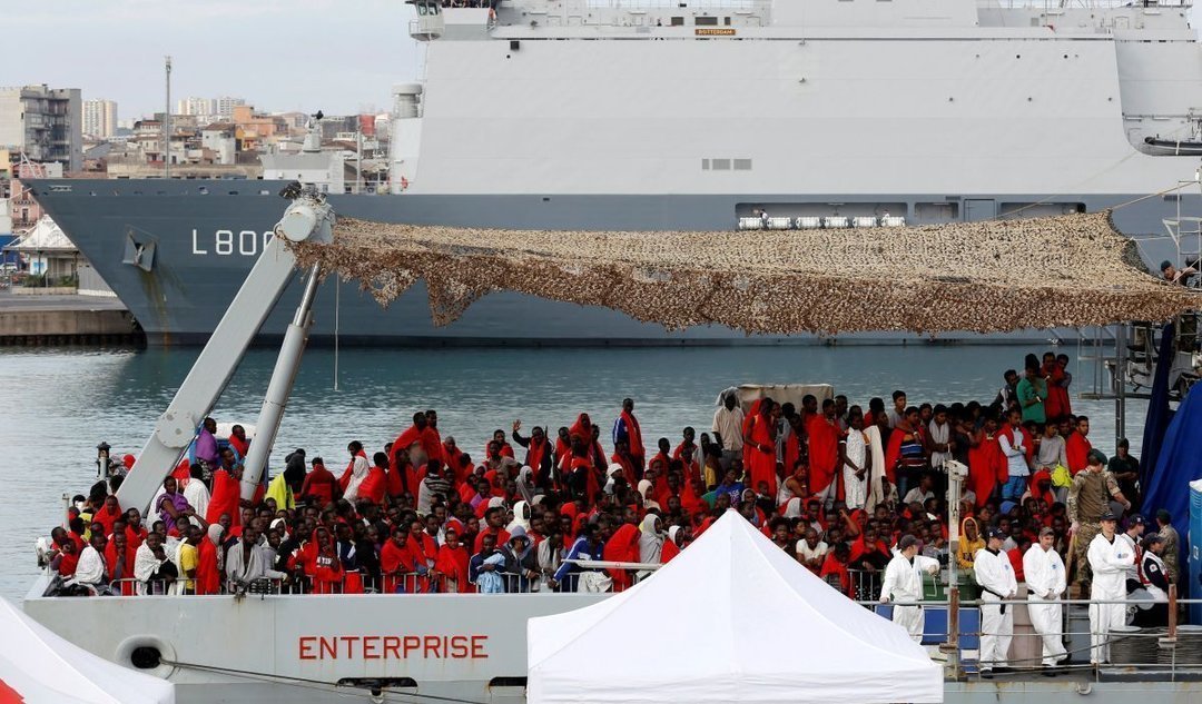 В Италии закрыли порты для кораблей со спасенными мигрантами