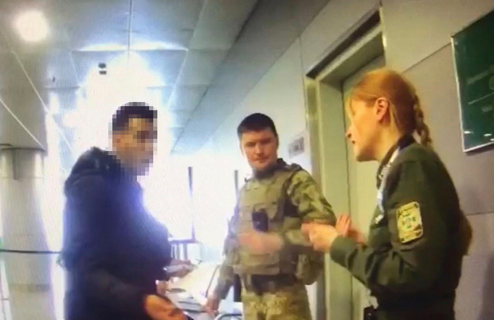 Иностранец попытался напасть на пограничника в "Борисполе"